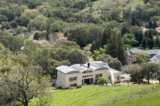 Stunning Modern Home in Upper Lucas Valley