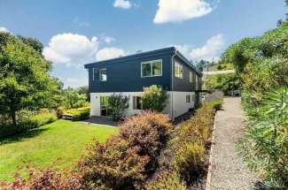 Beautifully Remodeled Mid-Century Home in Corte Madera