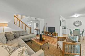 Charming Marinwood Townhome