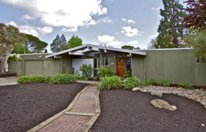 Front yard Eichler home in Lucas Valley, Marin County